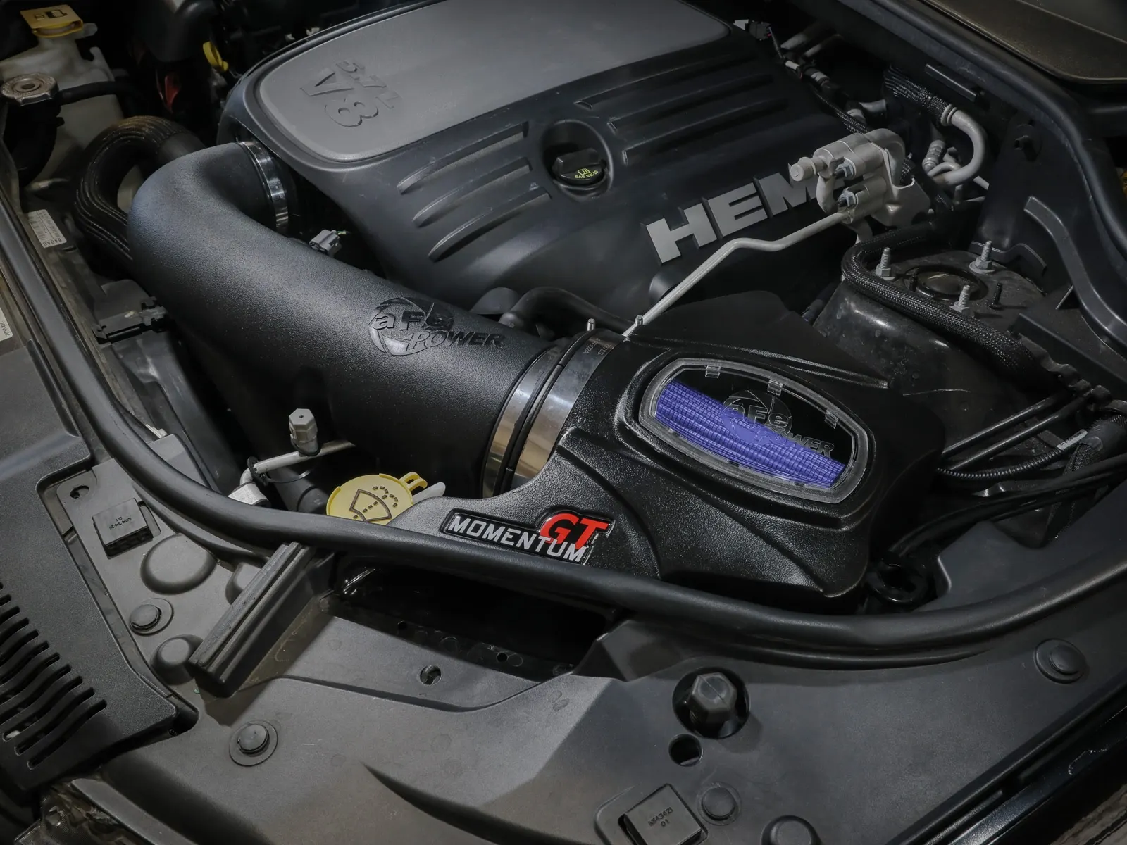 aFe Momentum GT Sealed Cold Air Intake installed on Jeep Grand Cherokee WK2 V8 5.7L HEMI
