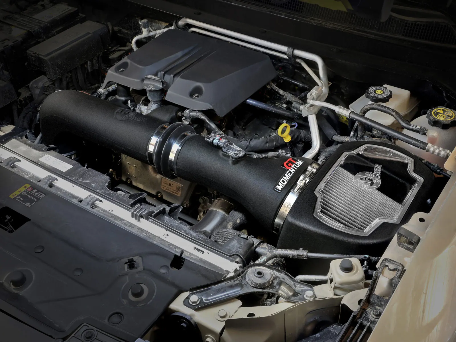Momentum GT Cold Air Intake installed in Chevy Colorado 