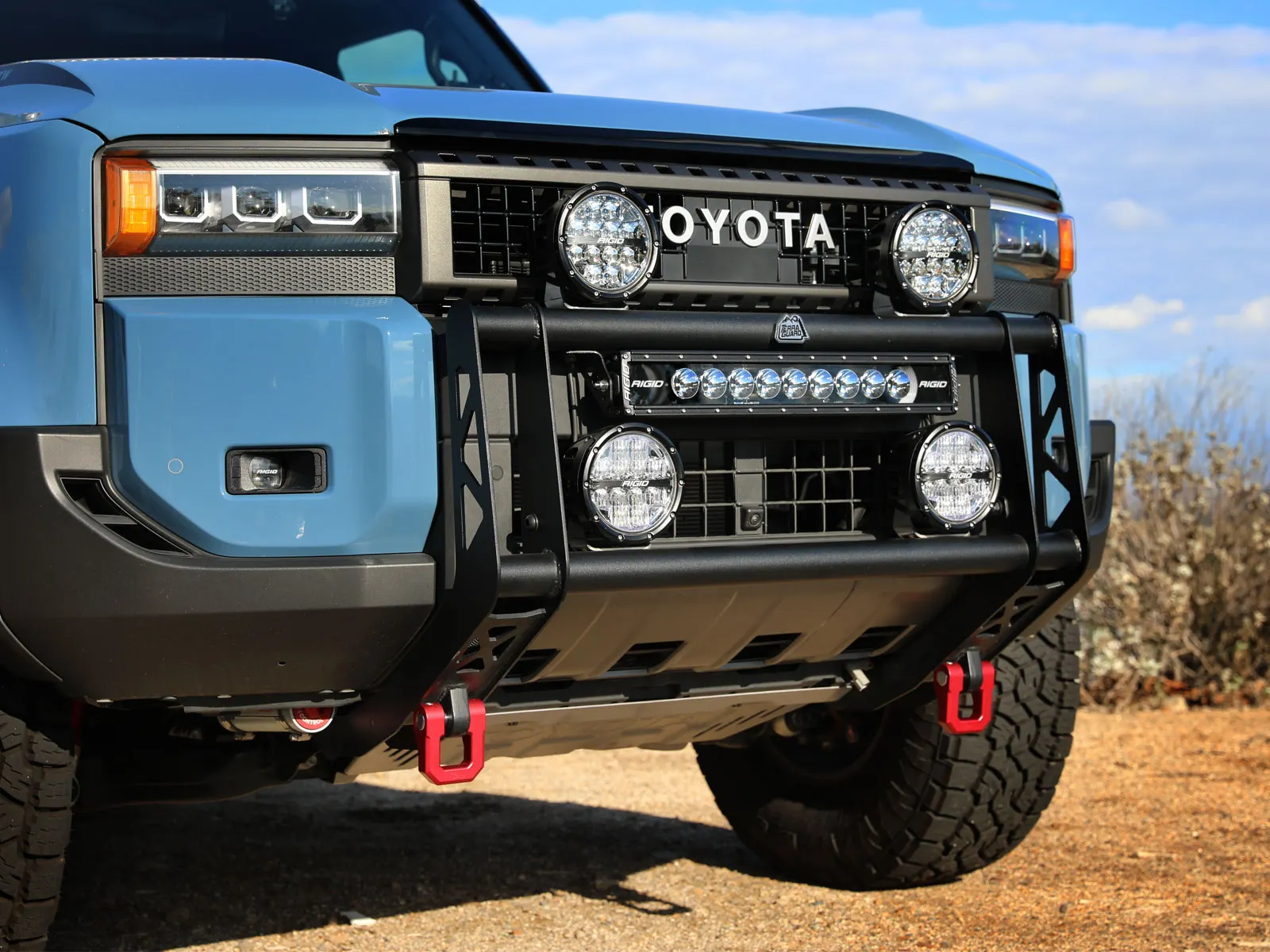 79-27021l_ls3-Bull-Bar-Lights-Land-Cruiser Terra Guard Bull Bar Toyota Land Cruiser J250