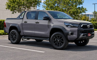 Rebel Series Middle-Side Exit Exhaust for Toyota Hilux 15-26 L4-2.4/2.8L (td)