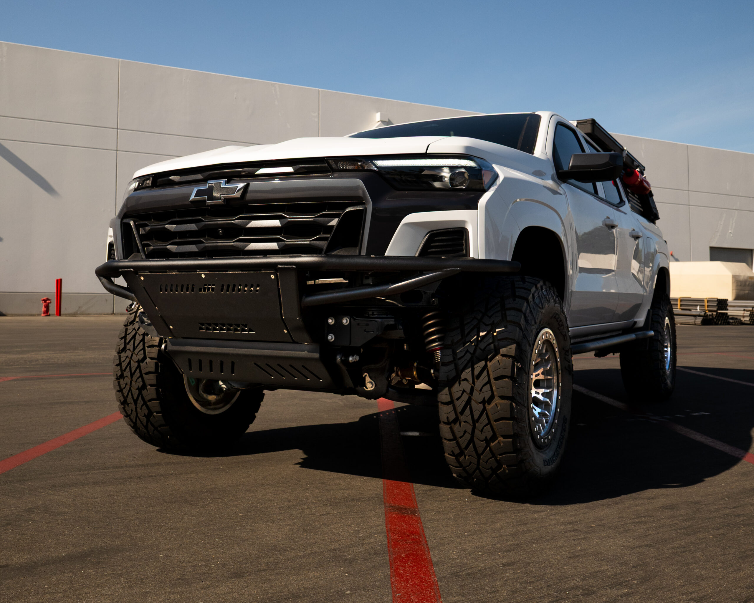 Aftermarket fabricated bumper on Chevy Colorado with high-clearance